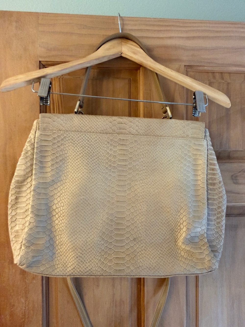 Longchamp Gatsby python embossed leather shoulder tote bag. - Picture 9 of 16
